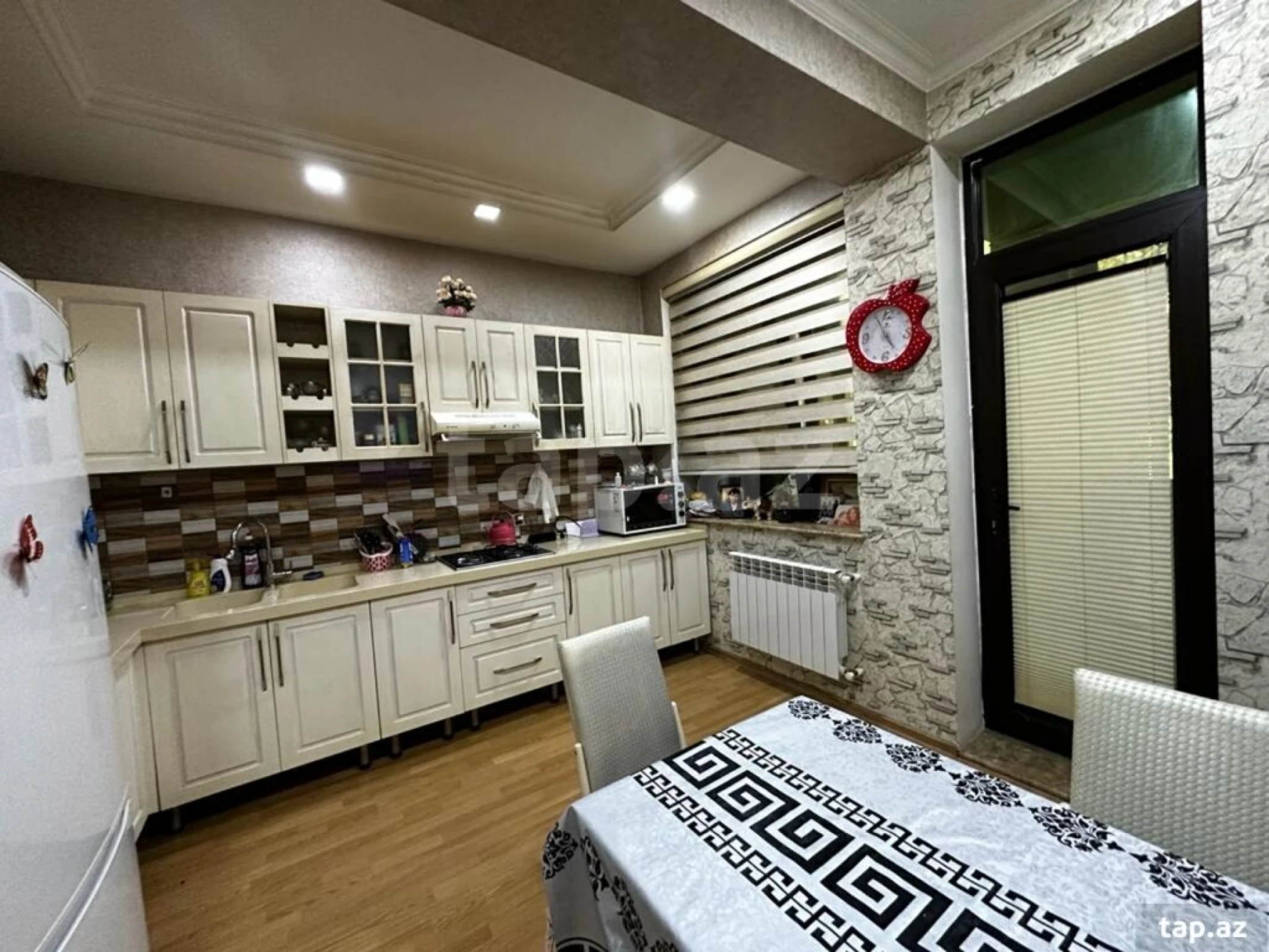 Satılır 2 otaqlı yeni tikili 90 m²