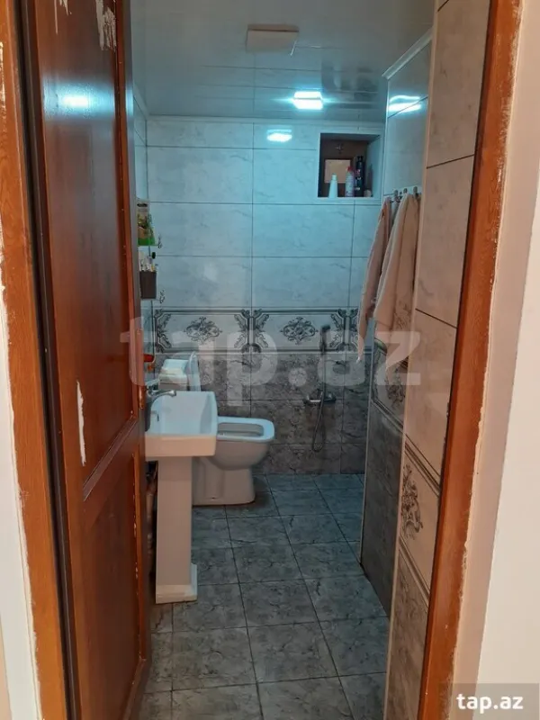 Satılır 4 otaqlı həyət evi