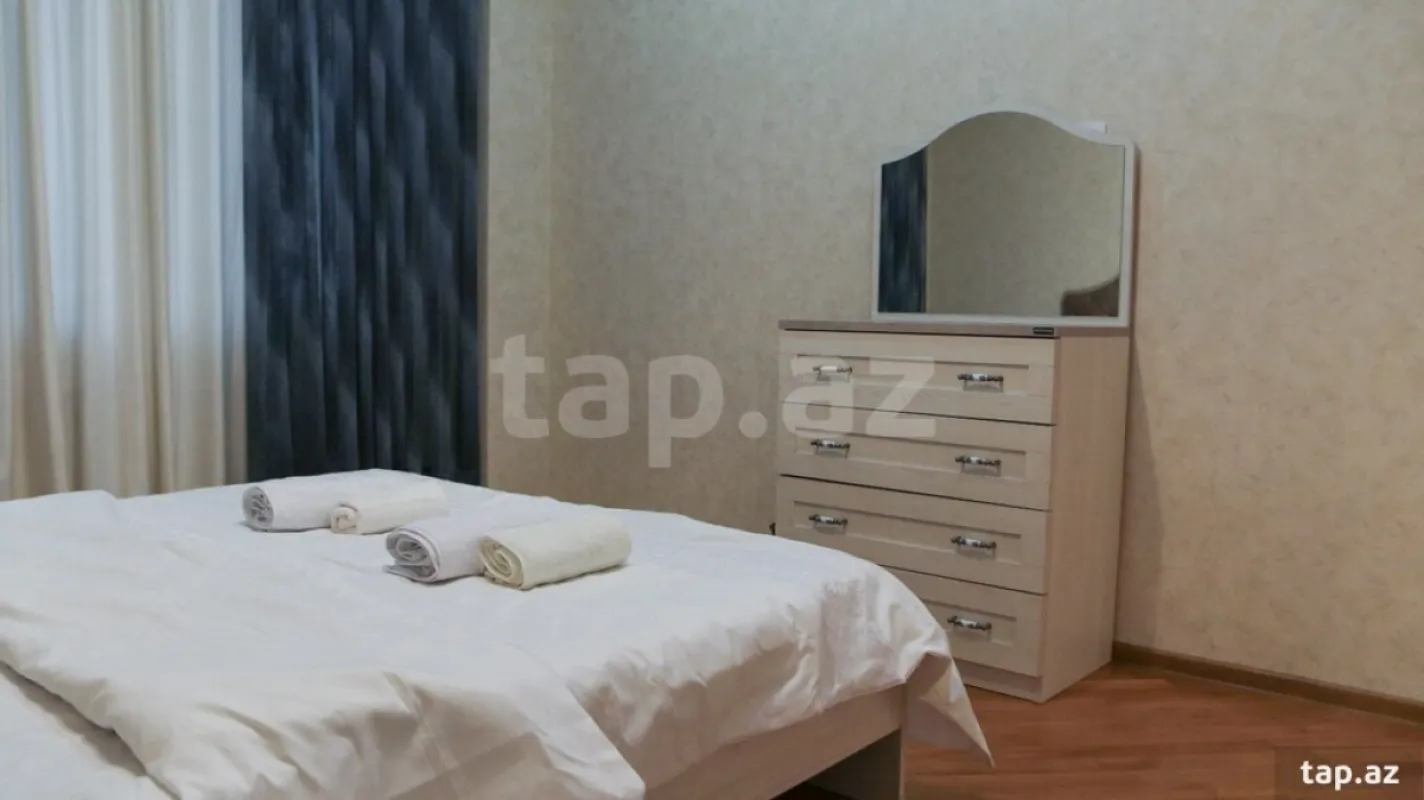 Kirayə verilir 3 otaqlı yeni tikili 115 m²