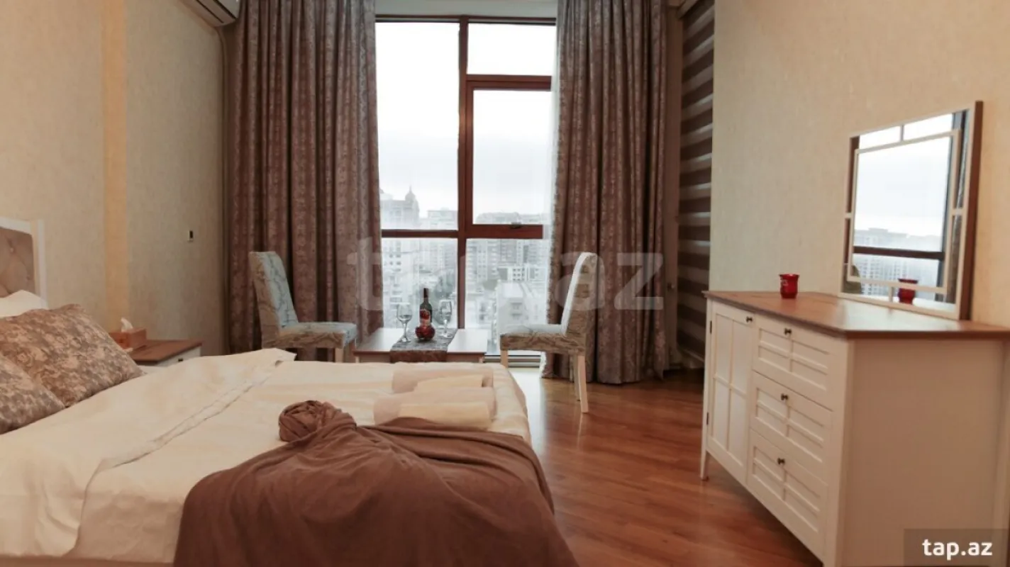 Kirayə verilir 3 otaqlı yeni tikili 115 m²