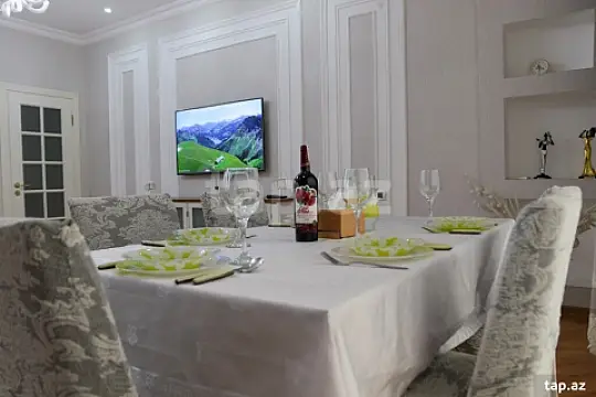 Kirayə verilir 3 otaqlı yeni tikili 115 m²