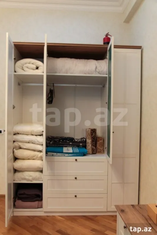 Kirayə verilir 3 otaqlı yeni tikili 115 m²