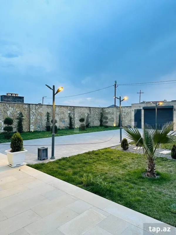 Kirayə verilir 4 otaqlı həyət evi