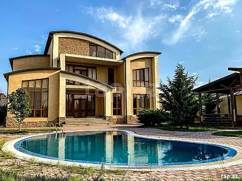 Kirayə verilir 5 otaqlı həyət evi 400 m² — Bakı, Novxanı 5 otaq 400.00 m²