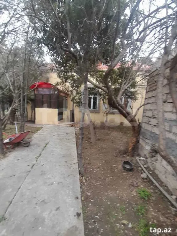 Kirayə verilir 3 otaqlı həyət evi