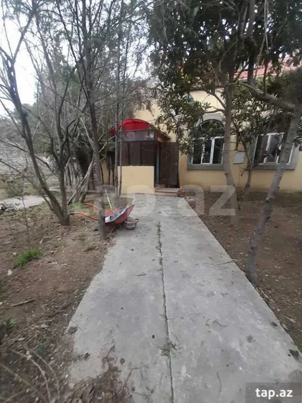 Kirayə verilir 3 otaqlı həyət evi