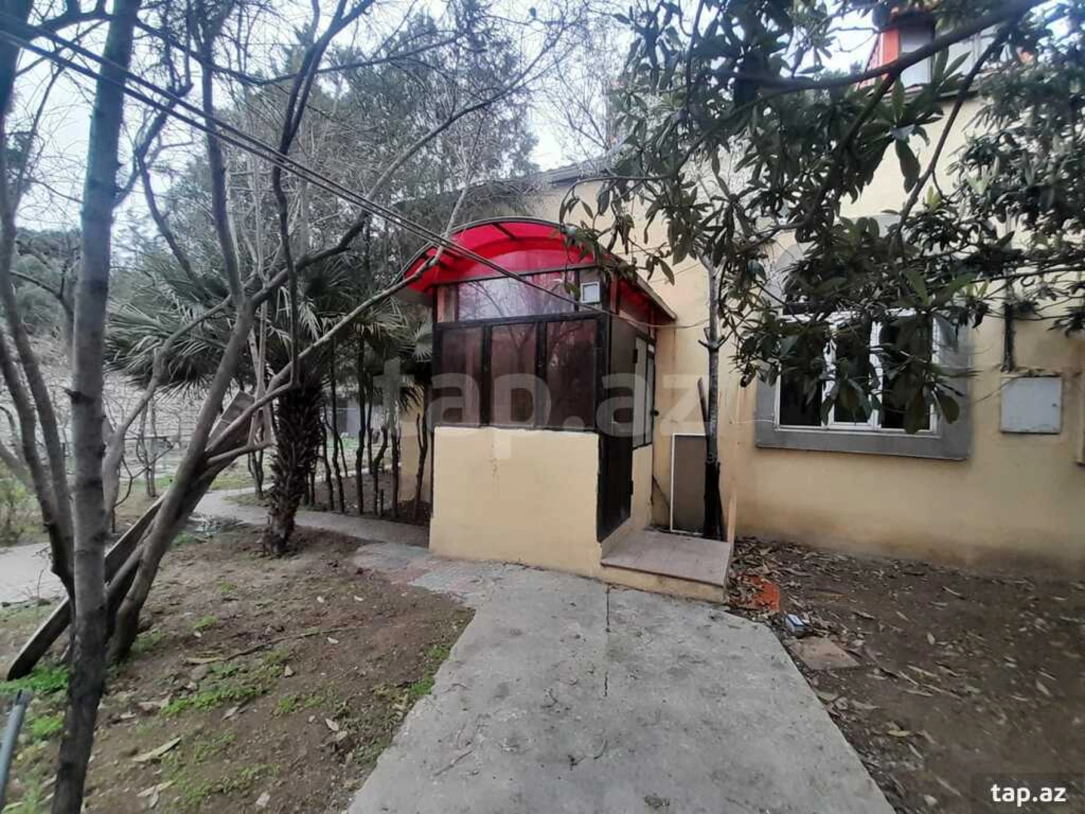 Kirayə verilir 3 otaqlı həyət evi