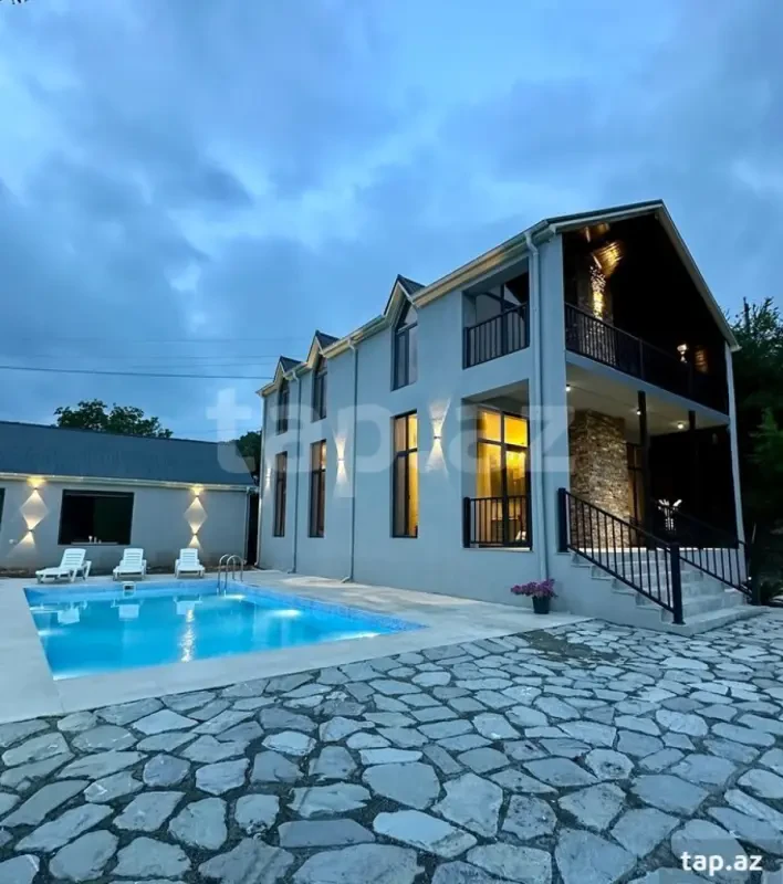 Kirayə verilir 4 otaqlı həyət evi 200 m²