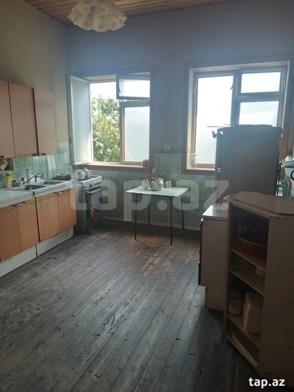 Satılır 4 otaqlı həyət evi