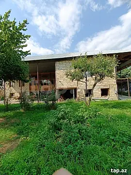 Satılır 4 otaqlı həyət evi