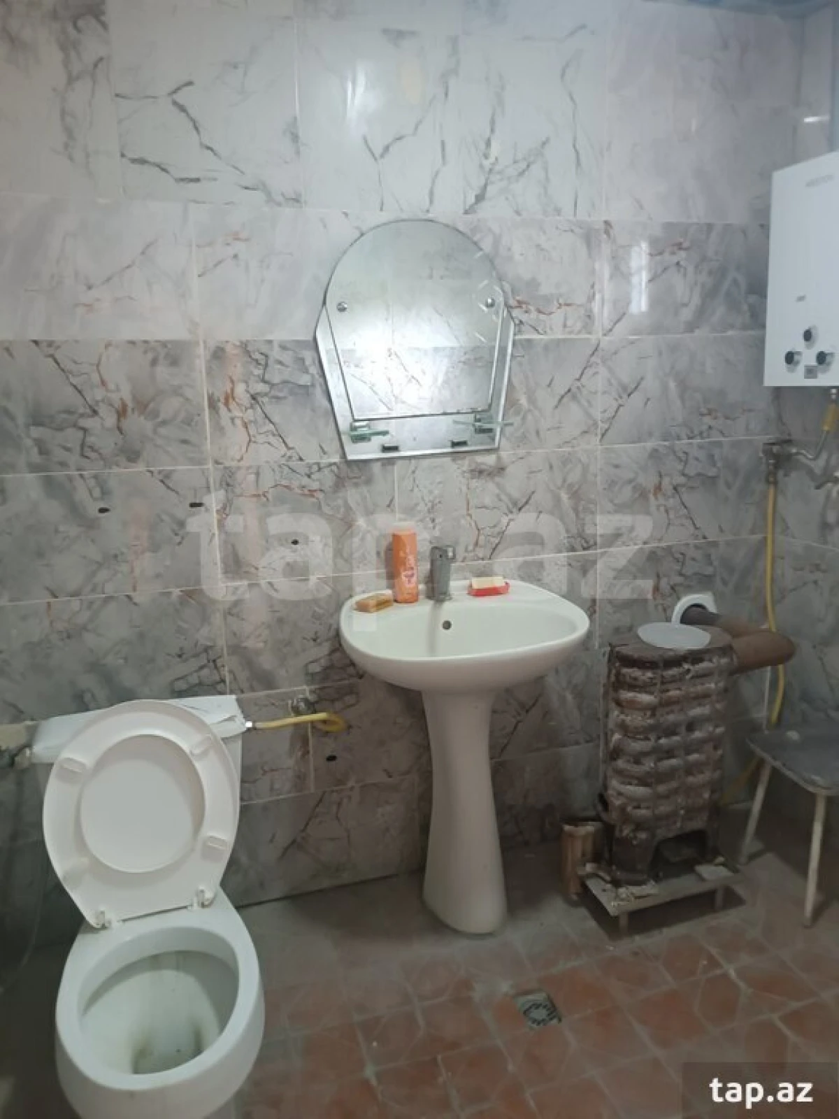 Satılır 4 otaqlı həyət evi