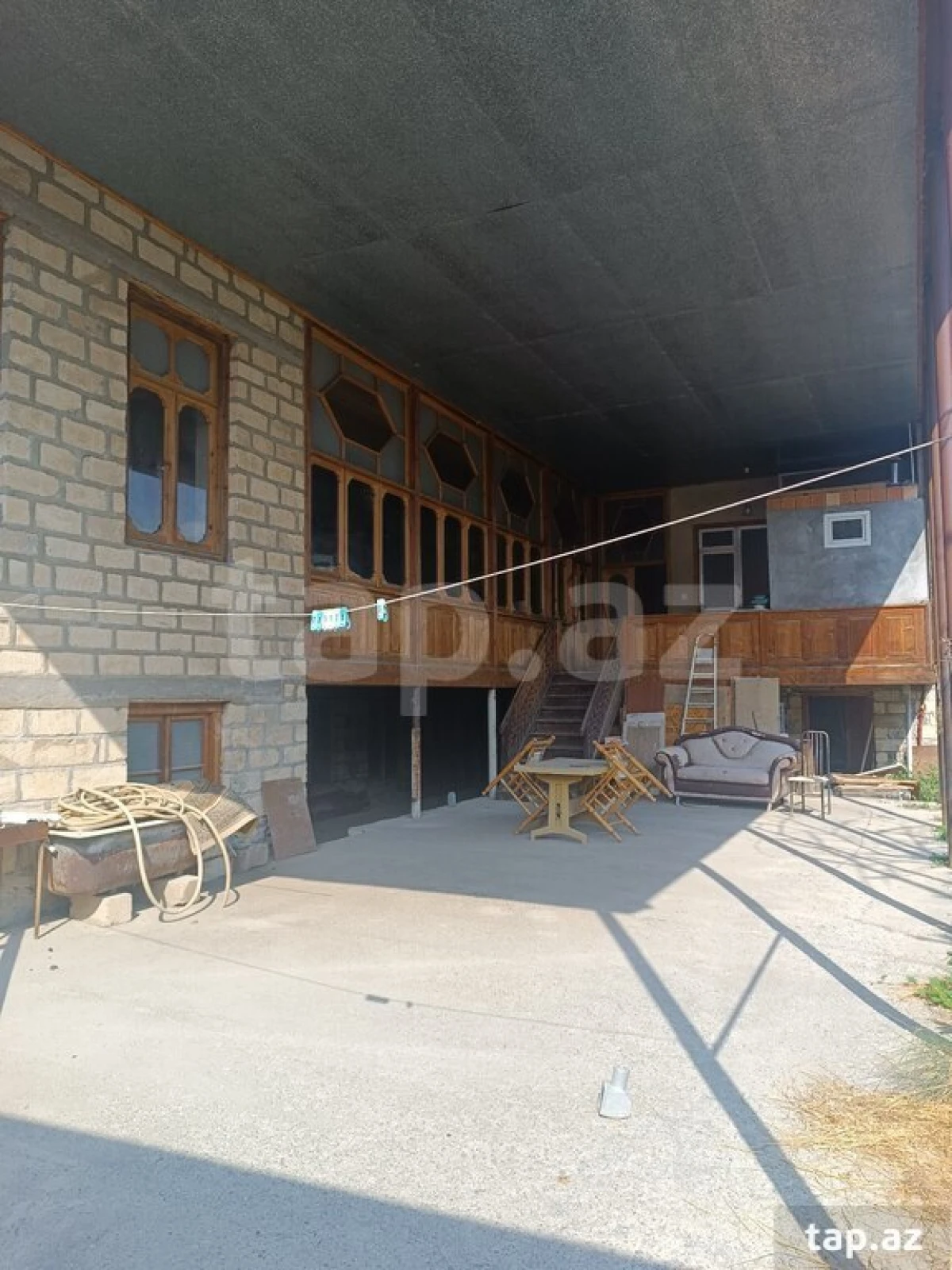 Satılır 4 otaqlı həyət evi