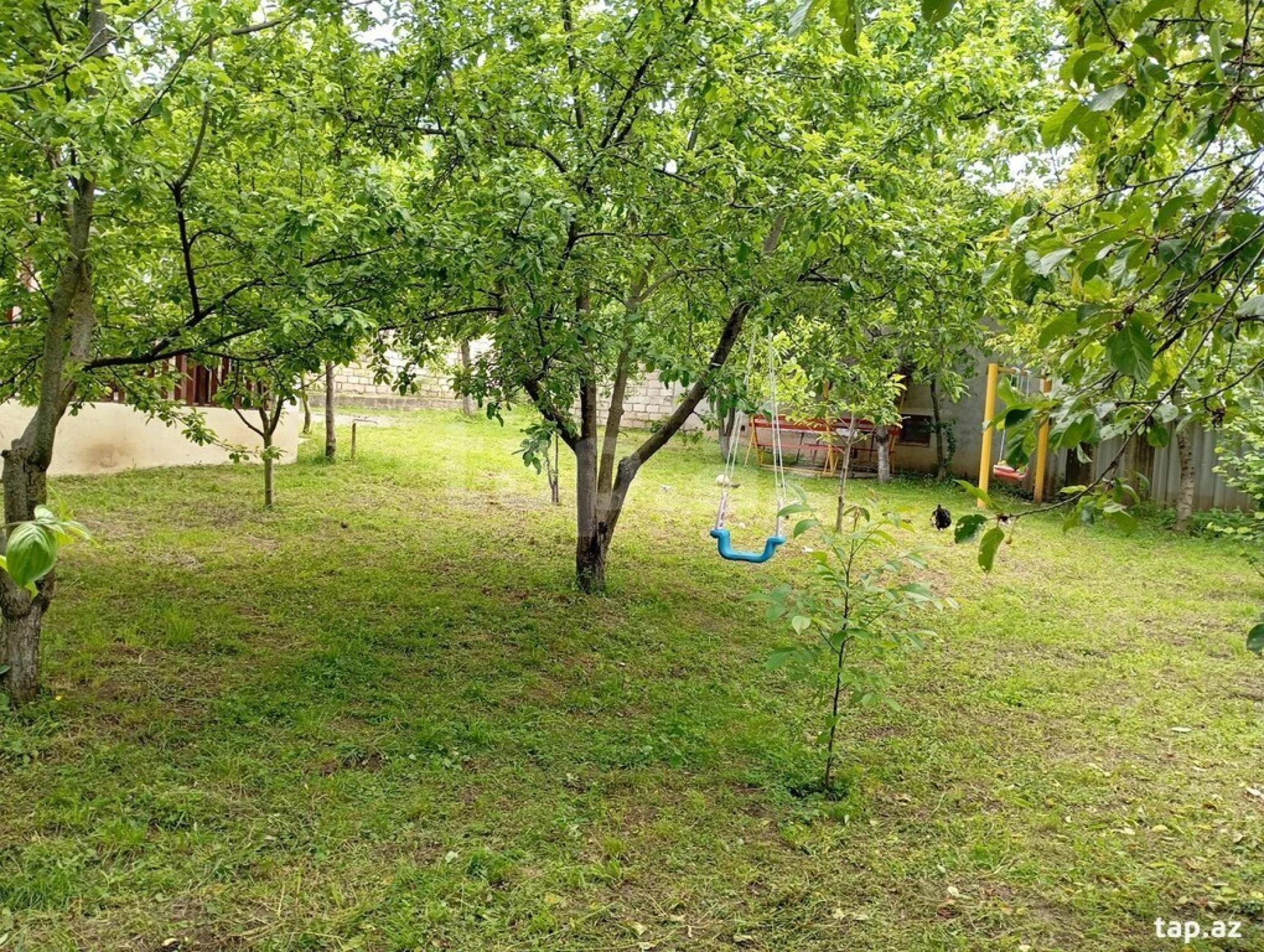 Kirayə verilir 3 otaqlı həyət evi