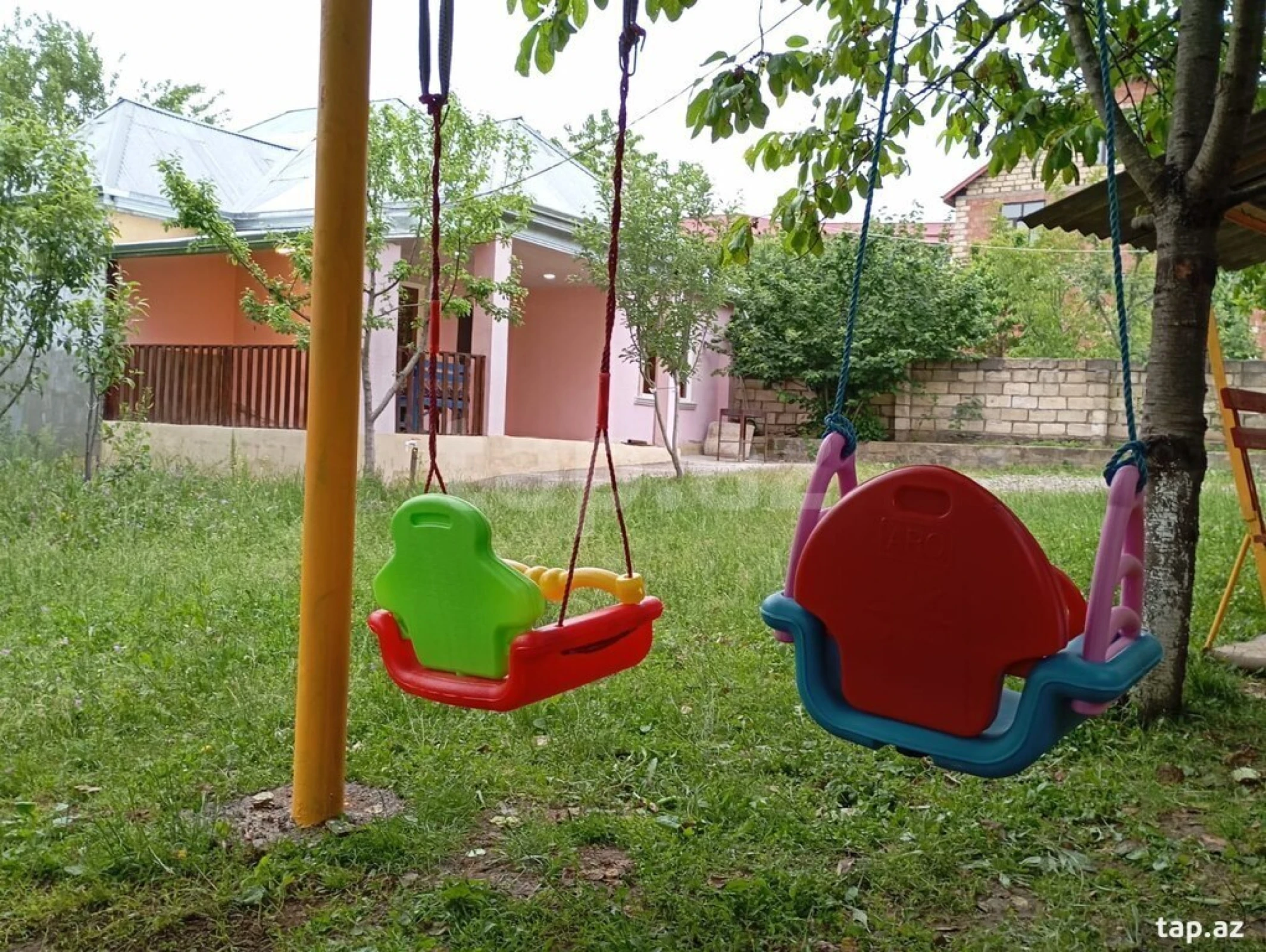 Kirayə verilir 3 otaqlı həyət evi