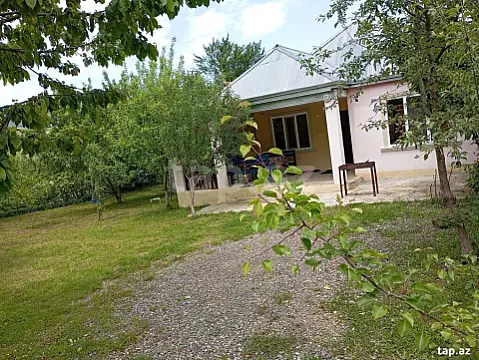 Kirayə verilir 3 otaqlı həyət evi — Quba 3 otaq