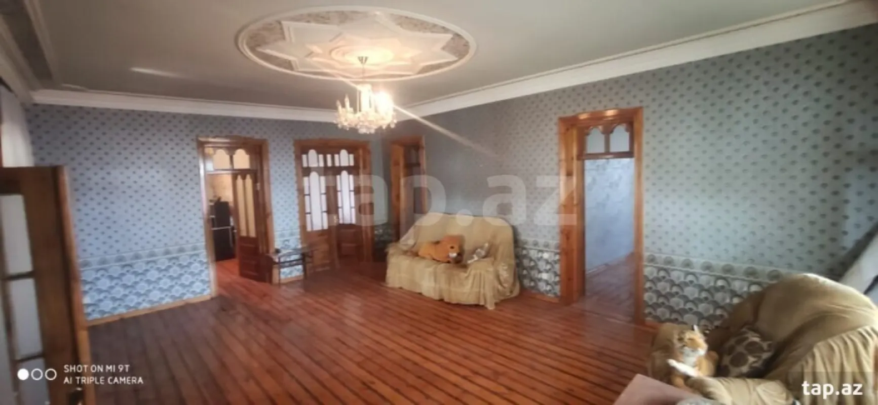 Satılır 6 otaqlı həyət evi