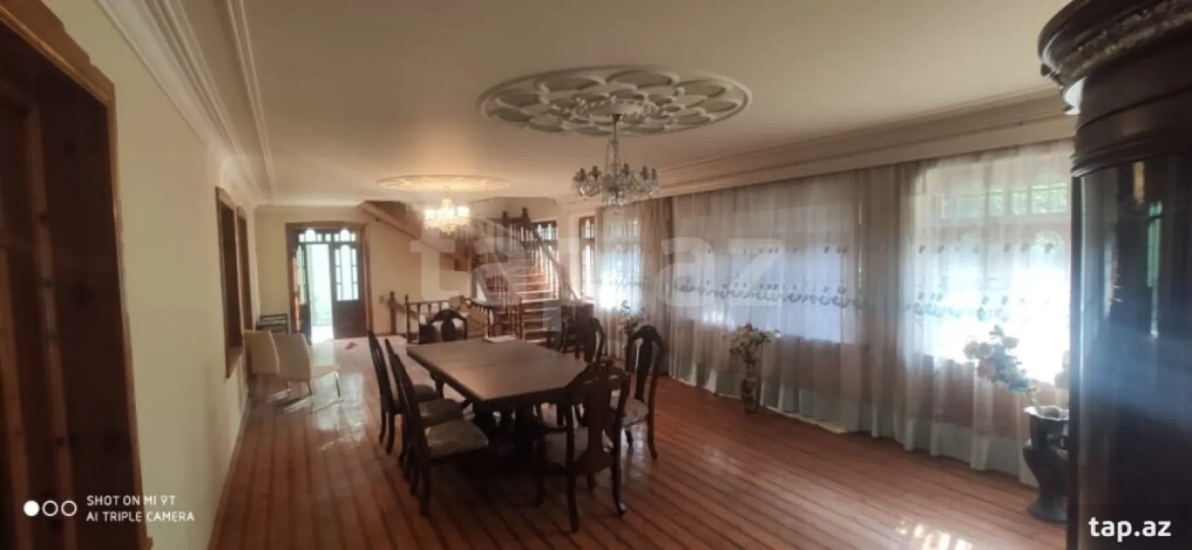 Satılır 6 otaqlı həyət evi