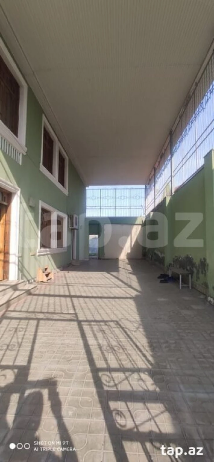 Satılır 6 otaqlı həyət evi