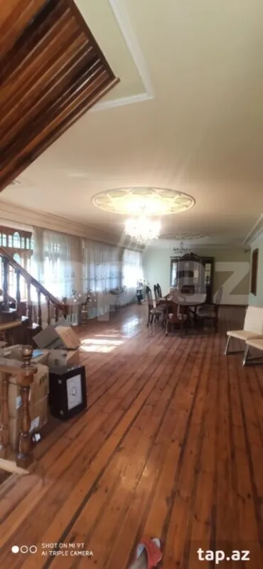 Satılır 6 otaqlı həyət evi