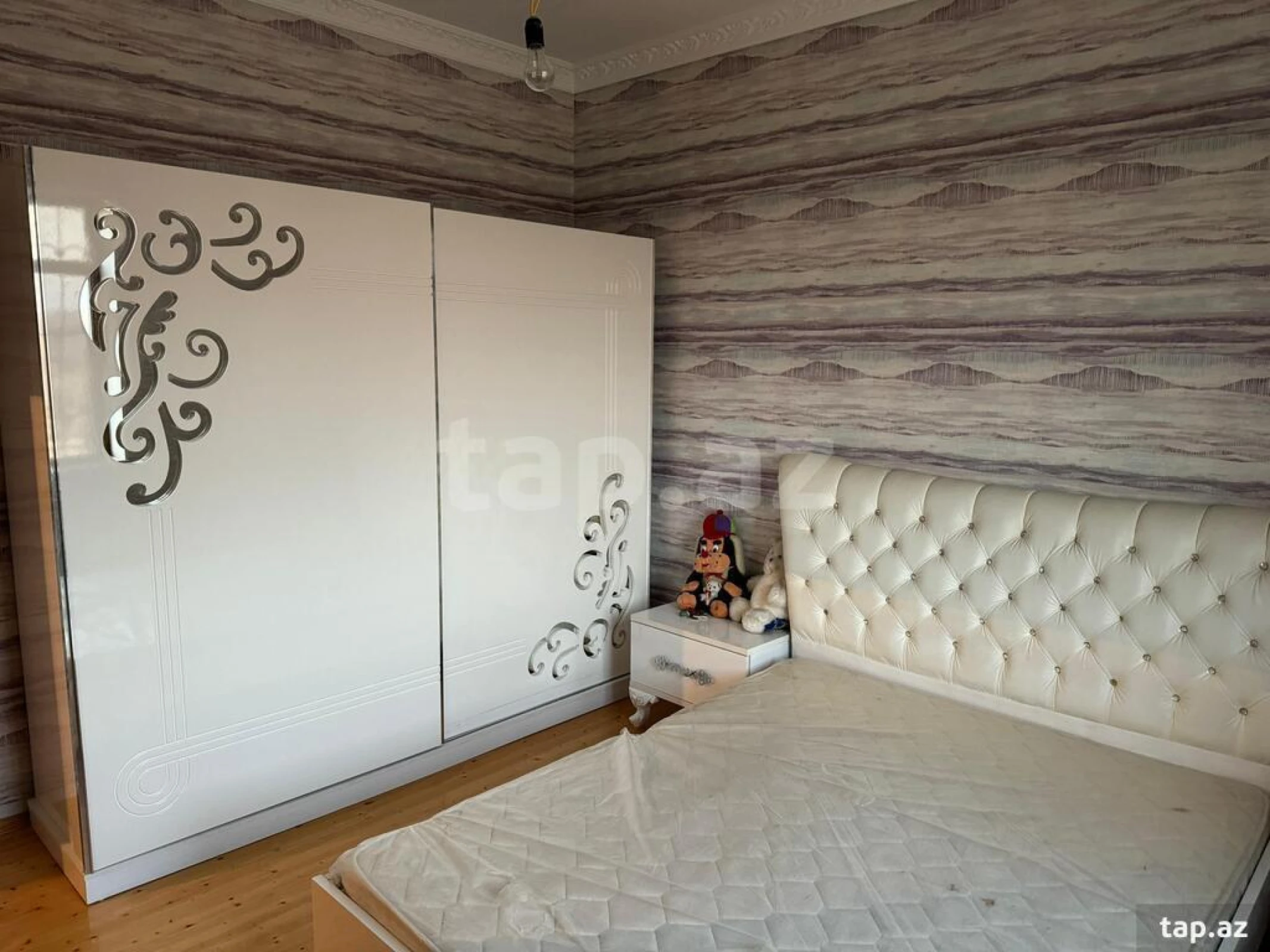 Satılır 5 otaqlı həyət evi