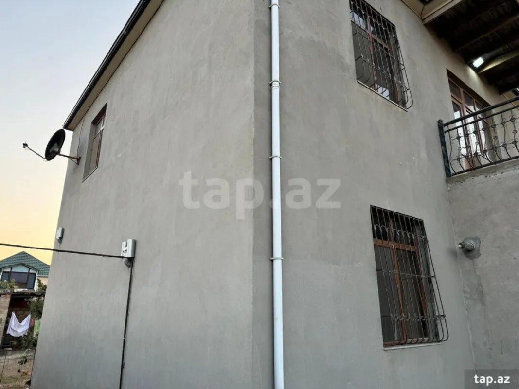 Satılır 5 otaqlı həyət evi