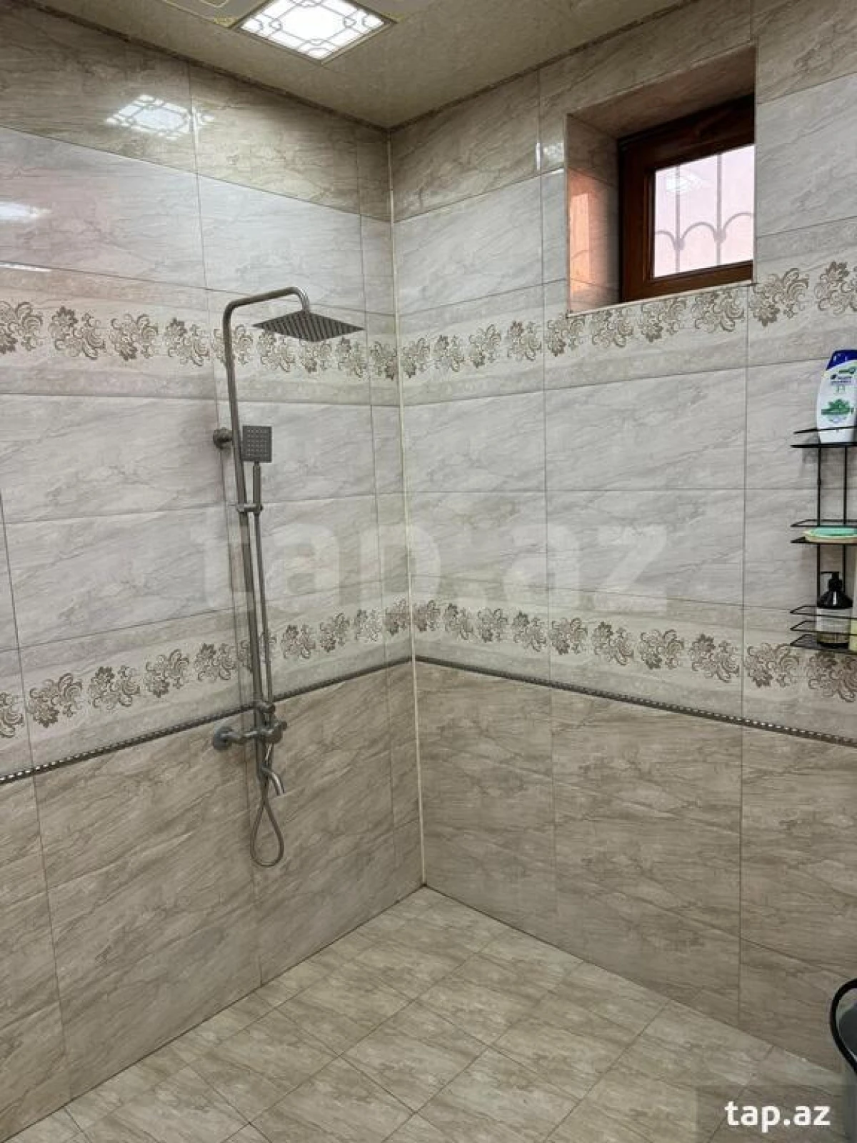 Satılır 5 otaqlı həyət evi