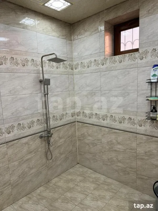 Satılır 5 otaqlı həyət evi