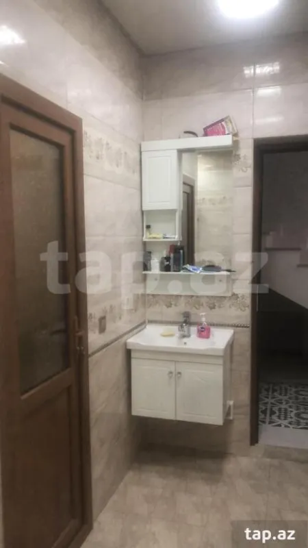 Satılır 5 otaqlı həyət evi