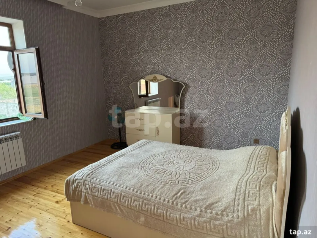 Satılır 5 otaqlı həyət evi