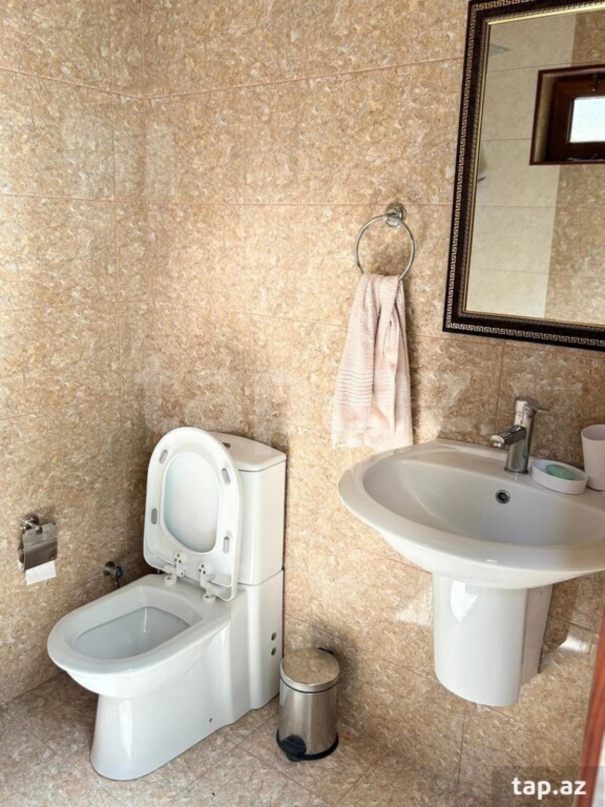 Satılır 4 otaqlı həyət evi