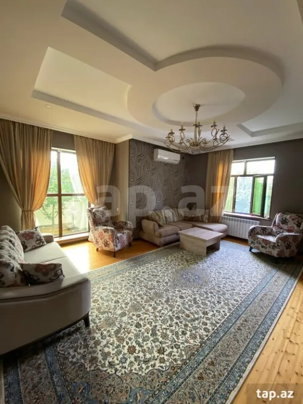 Satılır 4 otaqlı həyət evi