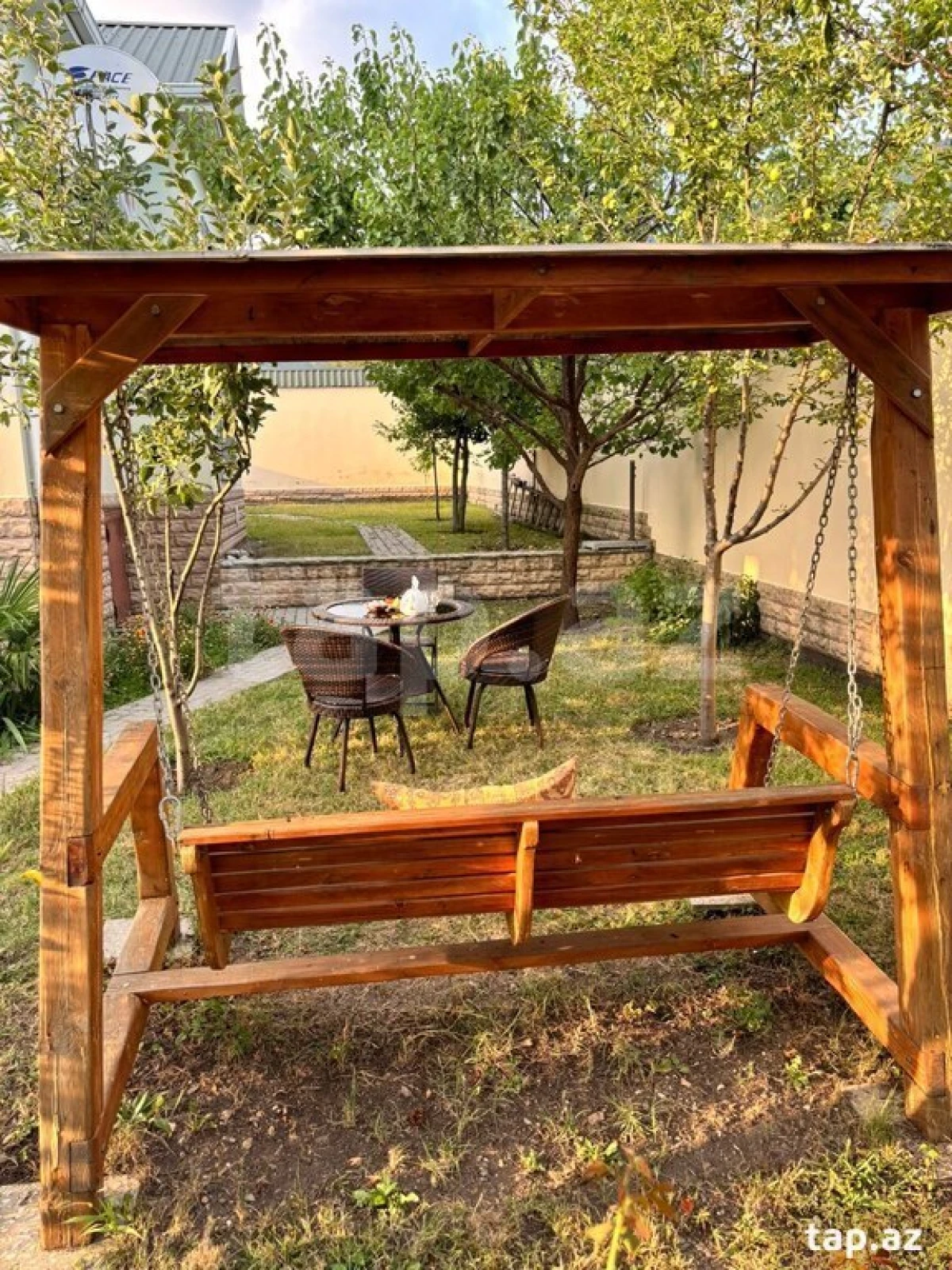 Satılır 4 otaqlı həyət evi