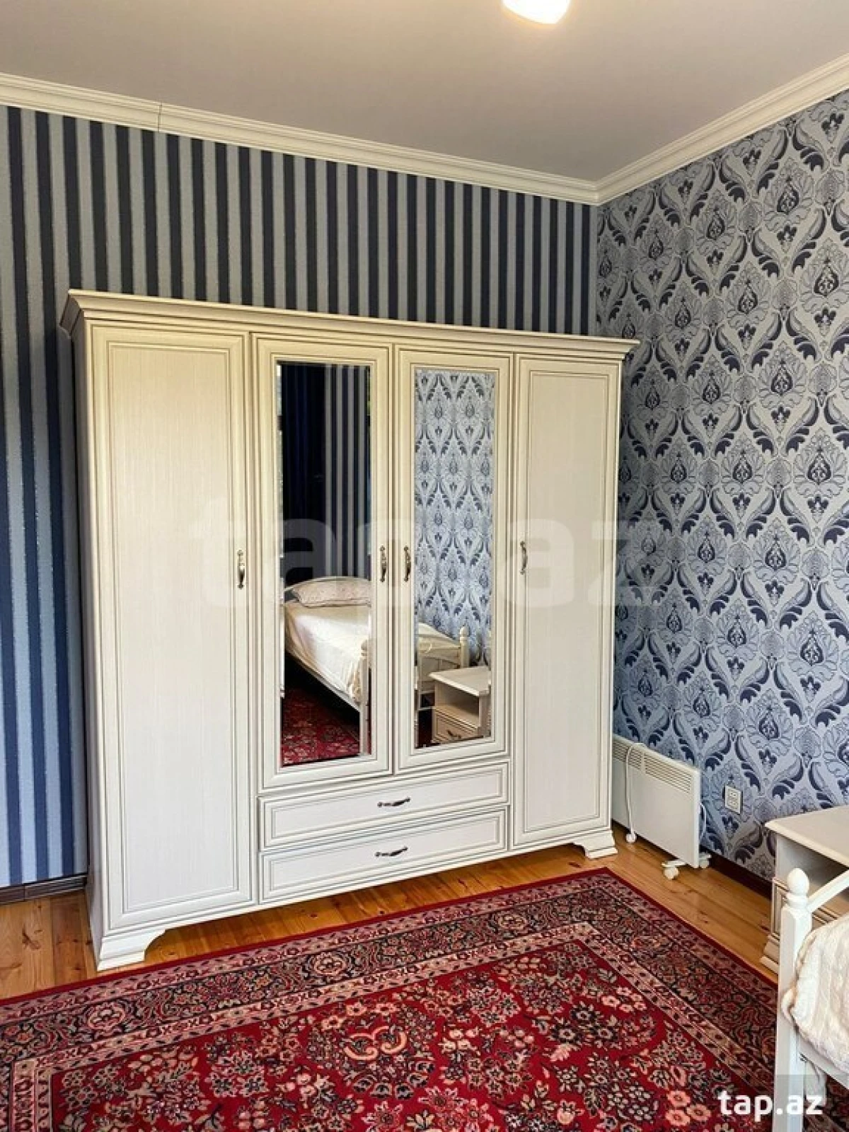 Satılır 4 otaqlı həyət evi