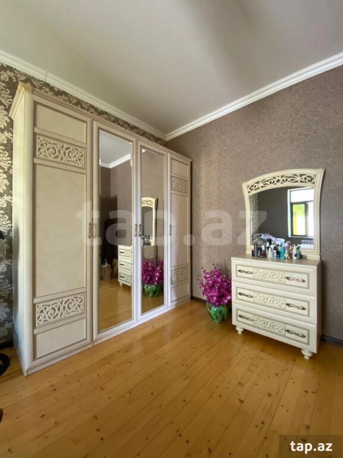 Satılır 4 otaqlı həyət evi