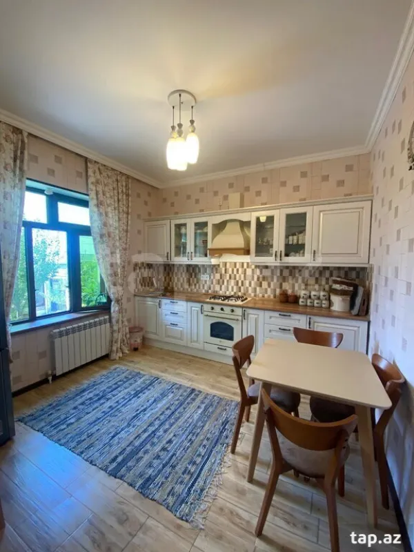 Satılır 4 otaqlı həyət evi