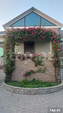Satılır 4 otaqlı həyət evi
