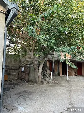 Satılır 6 otaqlı həyət evi