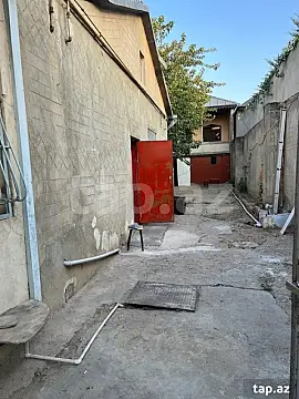 Satılır 6 otaqlı həyət evi