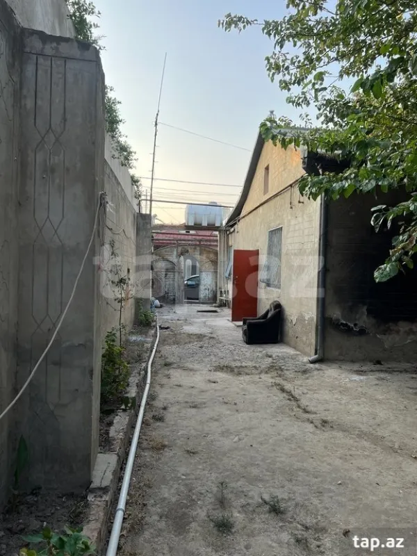 Satılır 6 otaqlı həyət evi