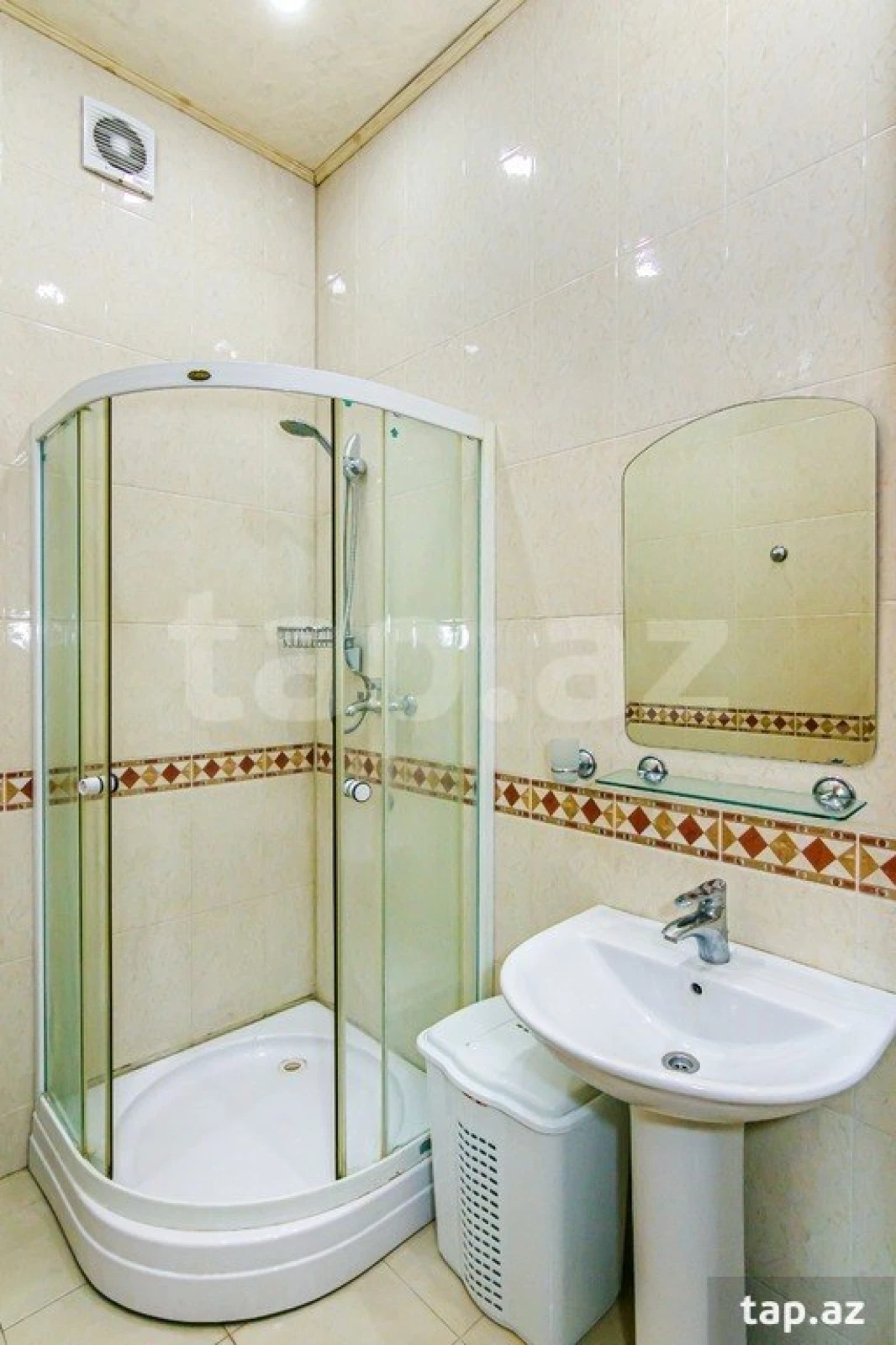 Kirayə verilir 2 otaqlı mənzil 75 m²