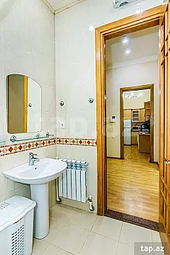 Kirayə verilir 2 otaqlı mənzil 75 m²