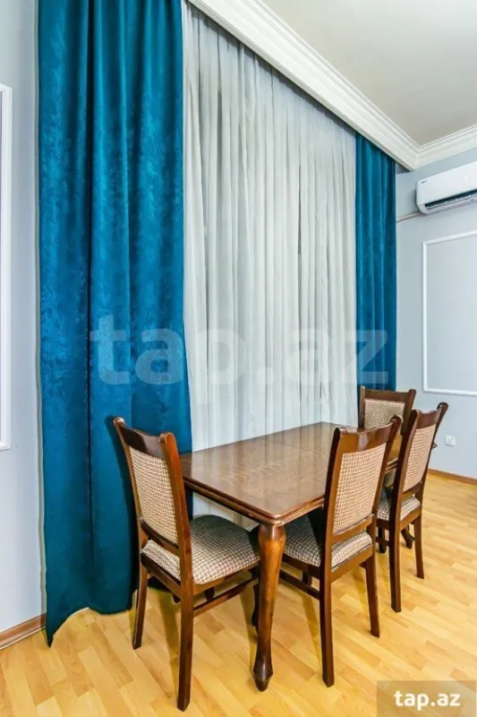 Kirayə verilir 2 otaqlı mənzil 75 m²