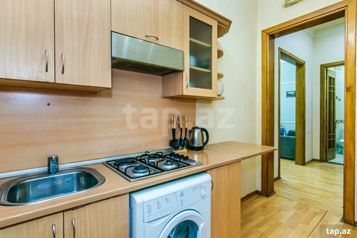 Kirayə verilir 2 otaqlı mənzil 75 m²