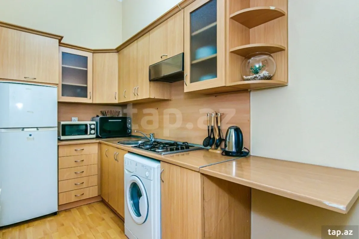Kirayə verilir 2 otaqlı mənzil 75 m²