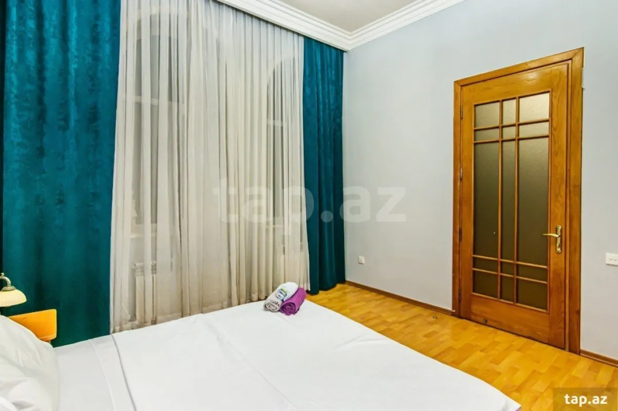 Kirayə verilir 2 otaqlı mənzil 75 m²