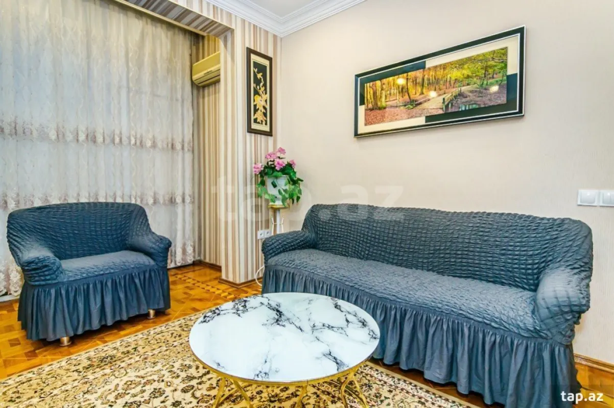 Kirayə verilir 2 otaqlı mənzil 70 m²