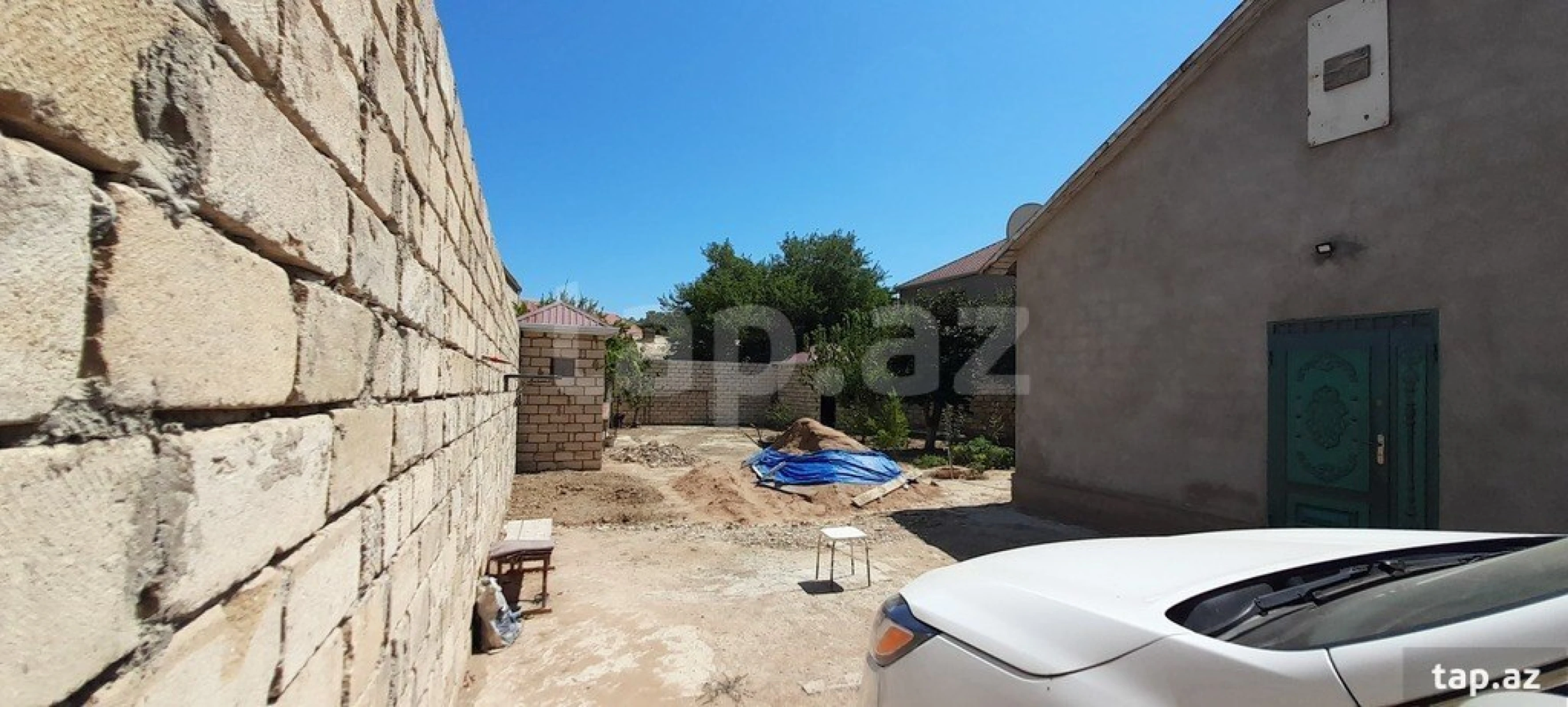 Satılır 4 otaqlı həyət evi