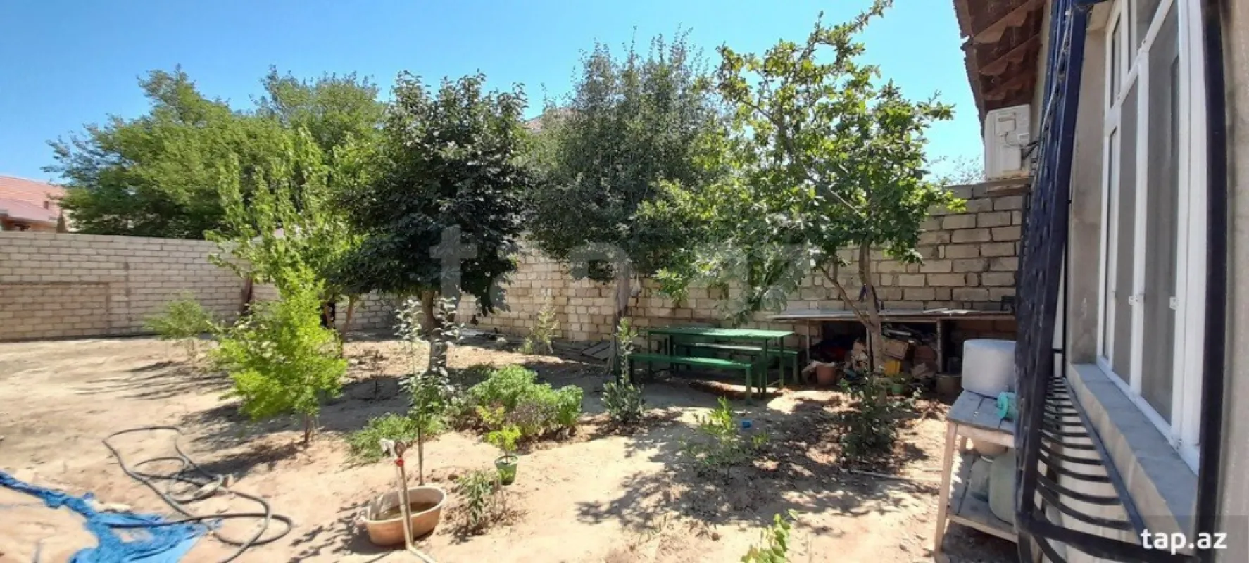 Satılır 4 otaqlı həyət evi