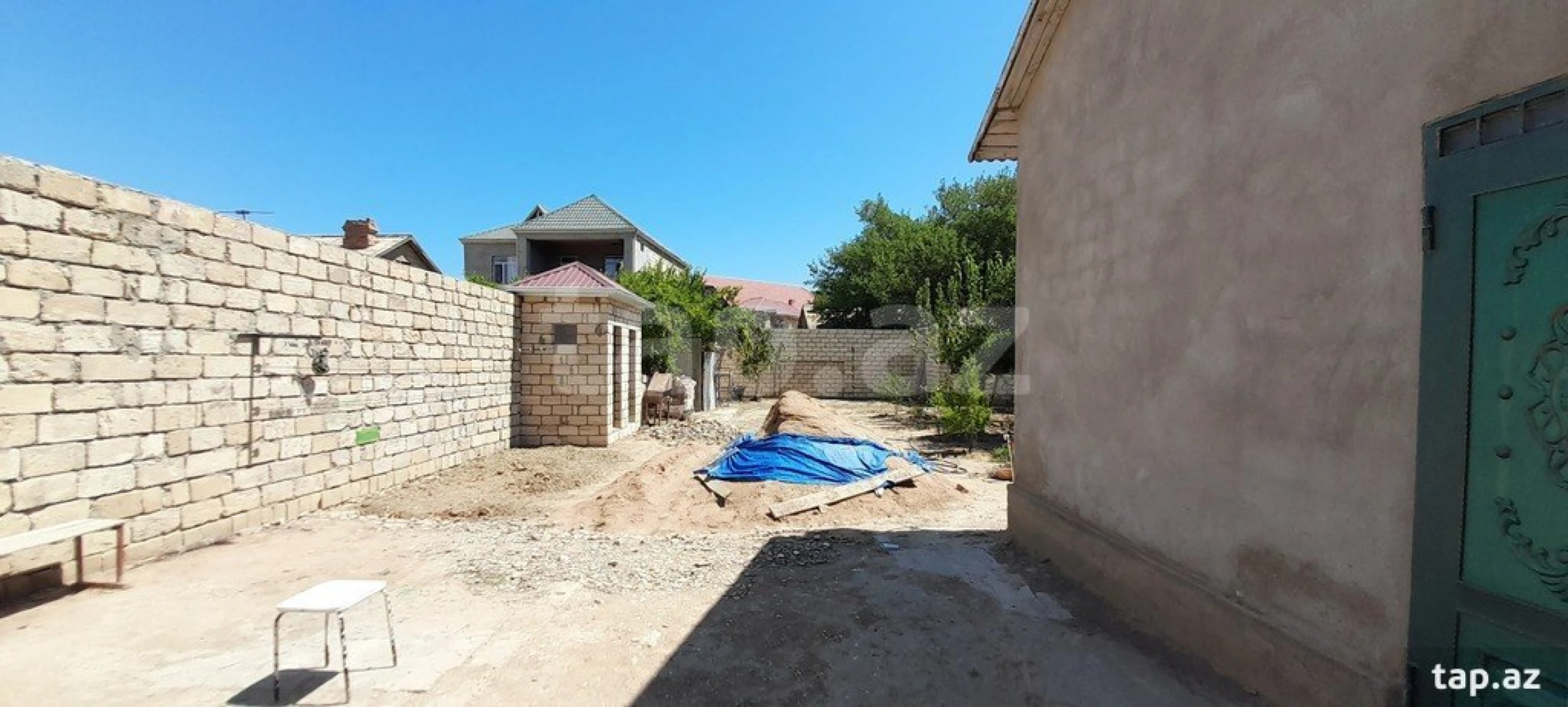 Satılır 4 otaqlı həyət evi