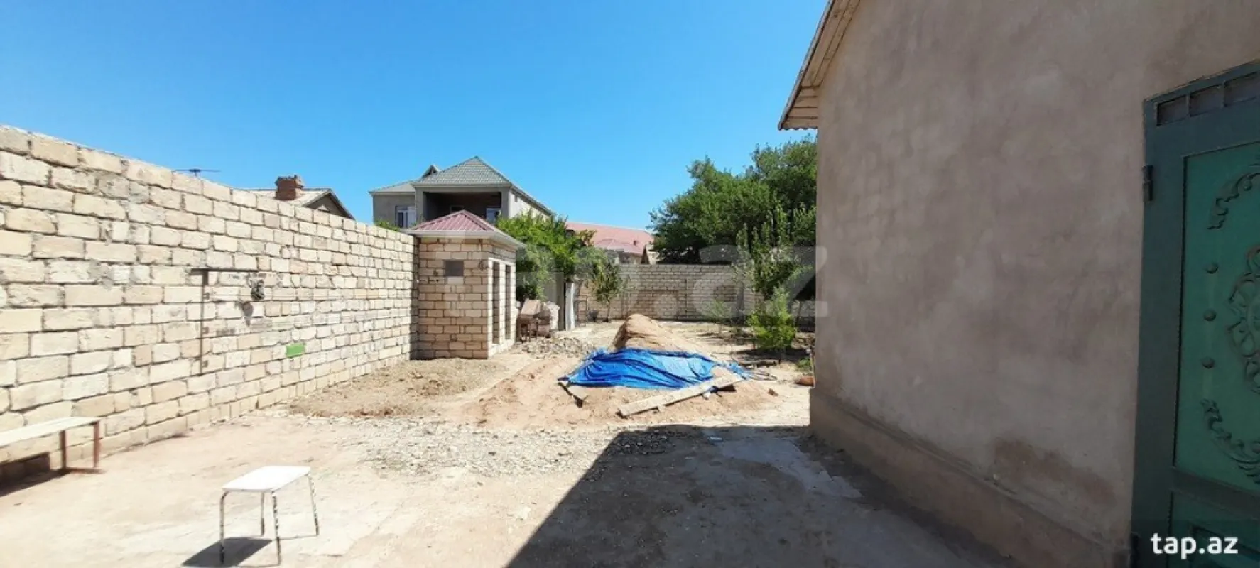 Satılır 4 otaqlı həyət evi